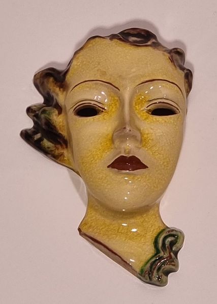 Datei:KarlsruherMajollika GertraudWolterhoff 4091.jpg