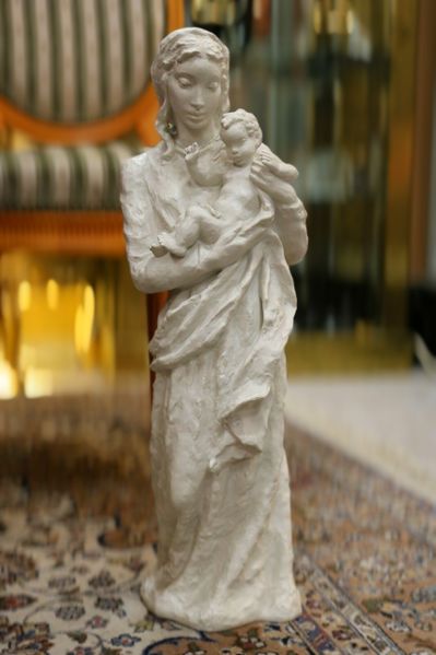 Datei:5114 Rosenthal Madonna Foto golduhrenstuebchen2018.jpg