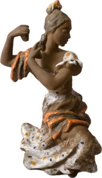 Datei:6803 KarlsruherMajolika Tänzerin LoreFriedrichGronau.jpg