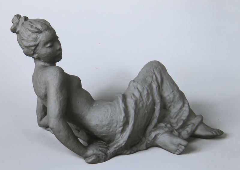 Datei:6419 Akt Halb Liegend.JPG