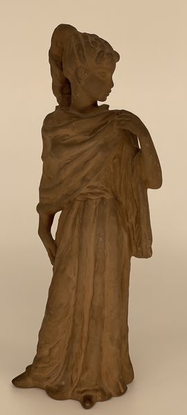 Datei:6776 KarlsruherMajolika Mädchen Tanagra LFG.JPG