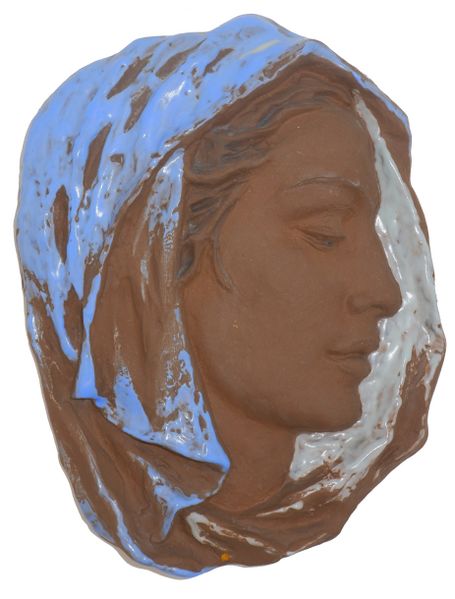 Datei:6460 KarslruherMajolika Relief Maske LFG.JPG