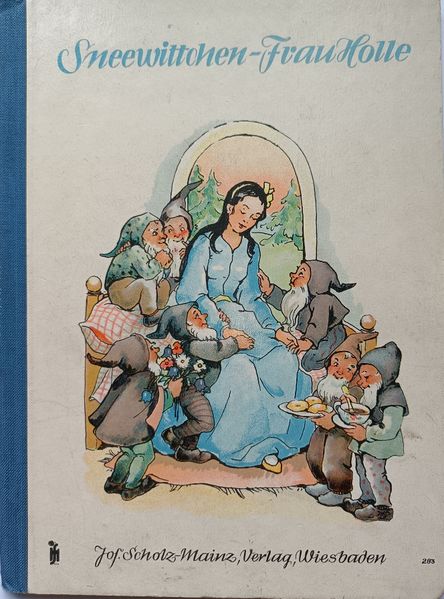 Datei:Sneewittche FreuHolle.jpg